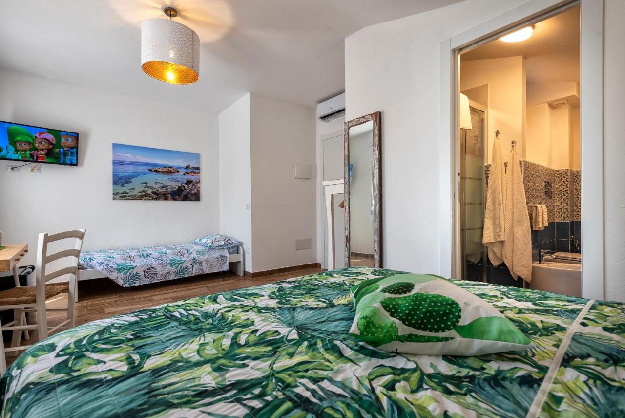 Dery Alghero Holiday Rooms מראה חיצוני תמונה