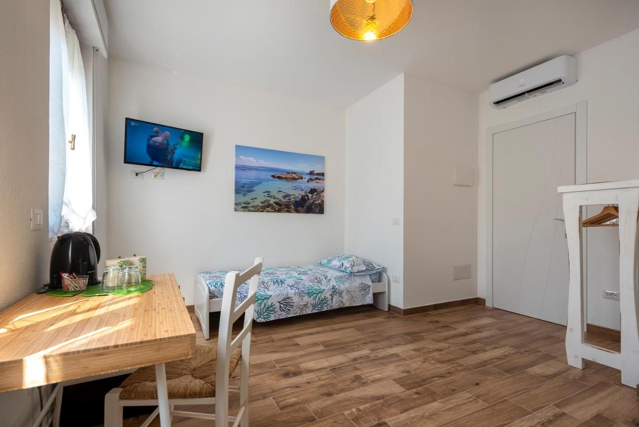 Dery Alghero Holiday Rooms מראה חיצוני תמונה